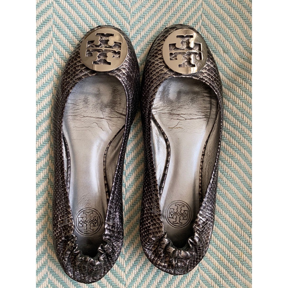 TORY BURCH Snakeskin Leather Logo Ballet Flats